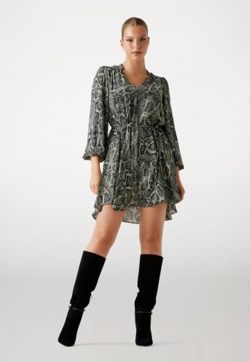 Короткое платье