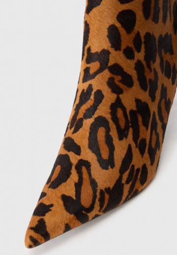 Высокие сапоги