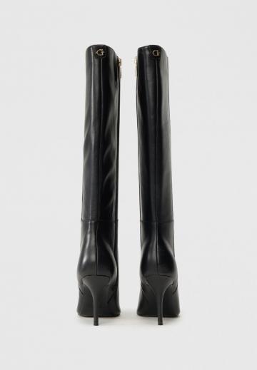 Высокие сапоги