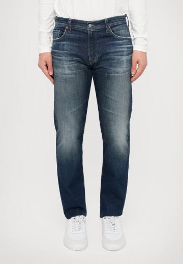 Узкие джинсы
