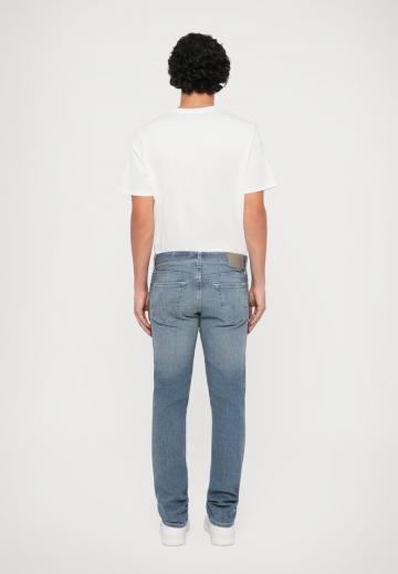 Узкие джинсы