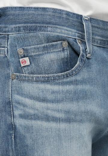 Узкие джинсы