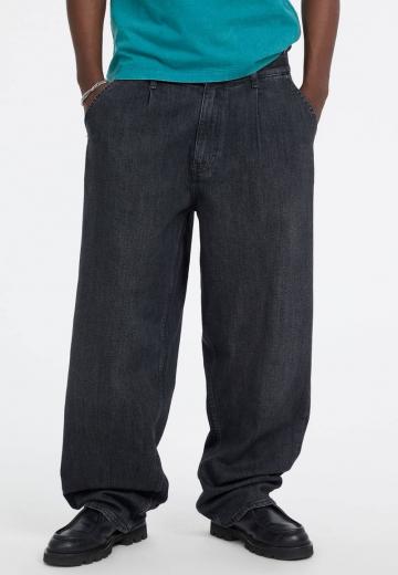 Свободные джинсы