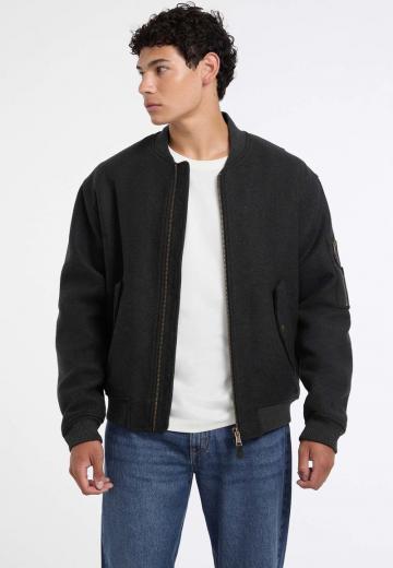 Куртка бомбер