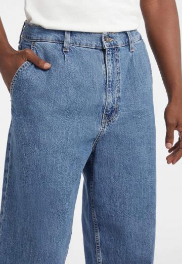 Прямые джинсы