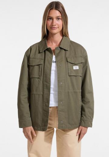 Куртка с накладнымит карманами