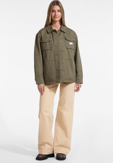 Куртка с накладнымит карманами