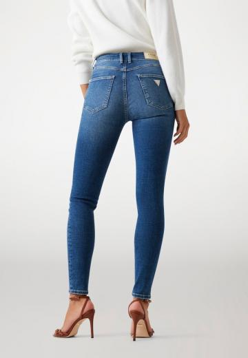 Узкие джинсы