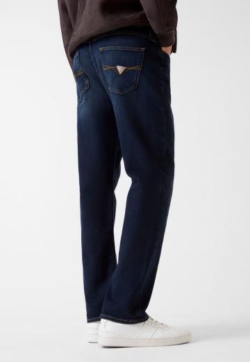 Прямые джинсы