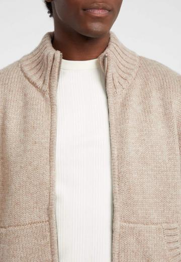 Вязаная кофта