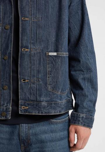 Джинсовая куртка