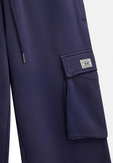 Брюки с накладными карманами