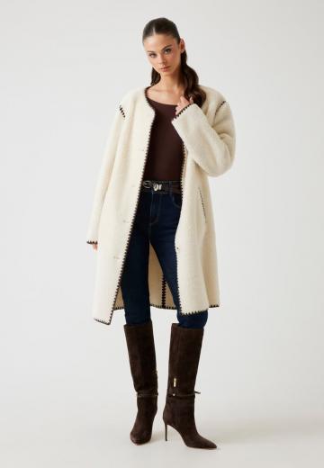 Короткое пальто