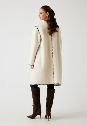 Короткое пальто