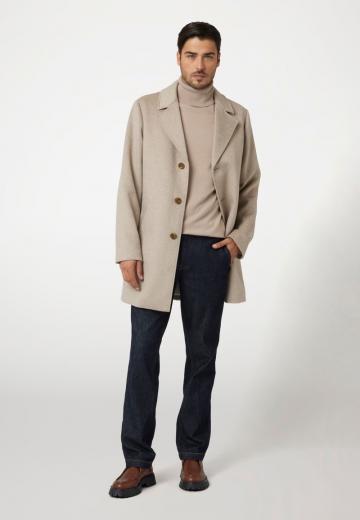 Короткое пальто