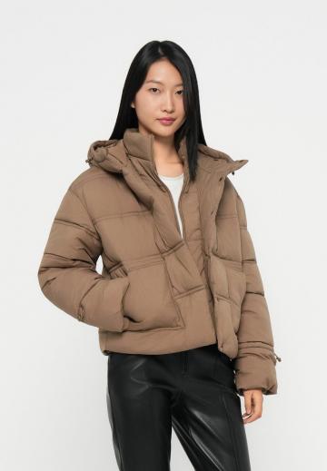 Зимняя куртка