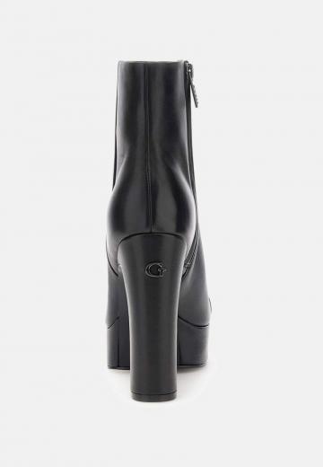 Полусапожки на высоком каблуке