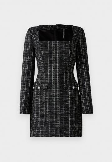 Короткое платье