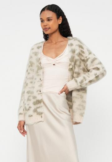 Жаккардовая вязаная кофта