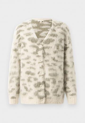 Жаккардовая вязаная кофта