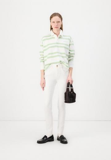 Узкие джинсы