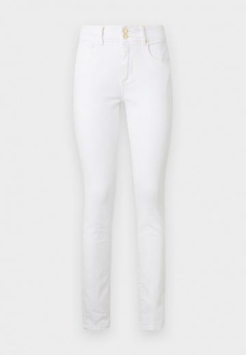 Узкие джинсы