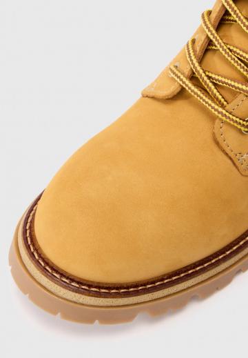 Ботинки на шнуровке