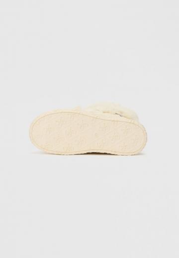 Зимние ботинки