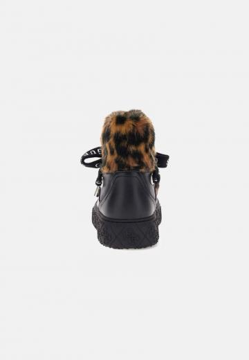 Широкие сапоги