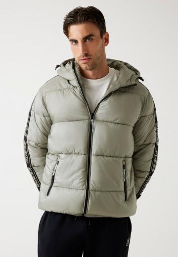 Зимняя куртка