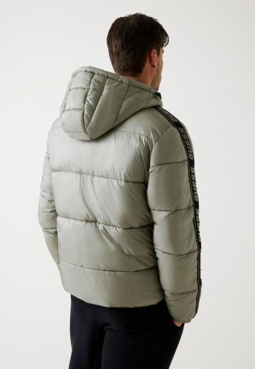 Зимняя куртка