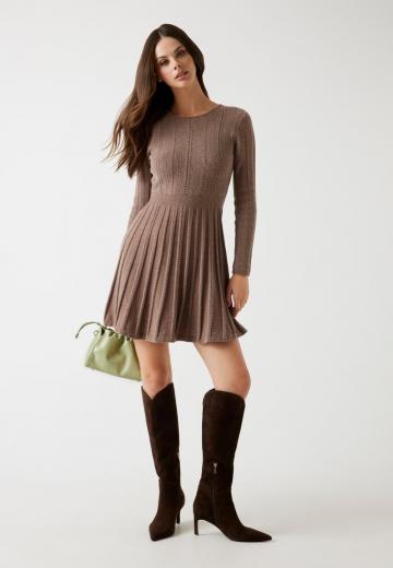 Вязаное платье