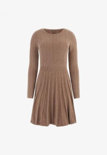 Вязаное платье