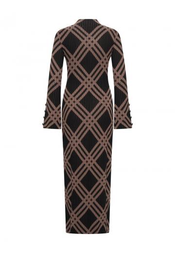 Вязаное платье