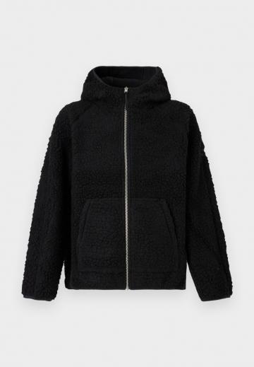 Флисовая куртка