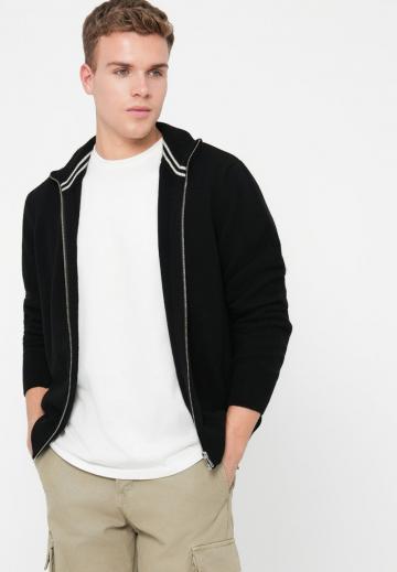 Вязаная кофта