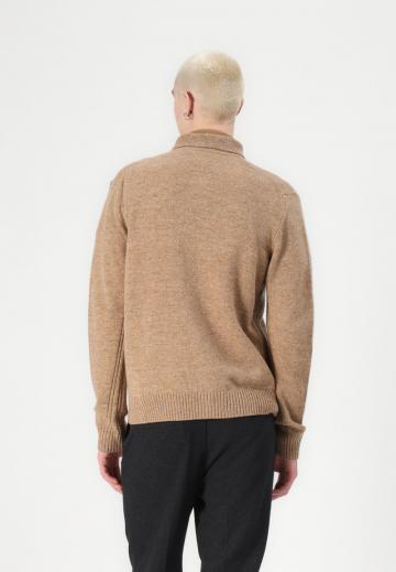 Вязаная кофта