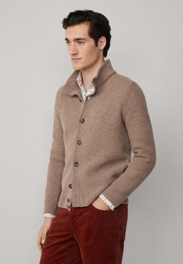 Вязаная кофта