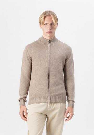 Вязаная кофта