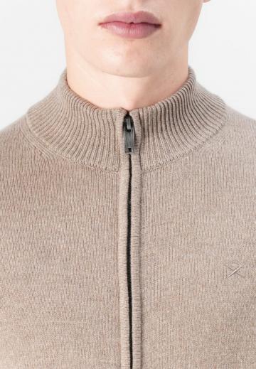 Вязаная кофта