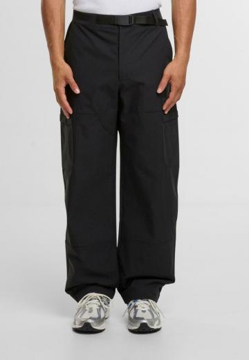 Брюки с накладными карманами