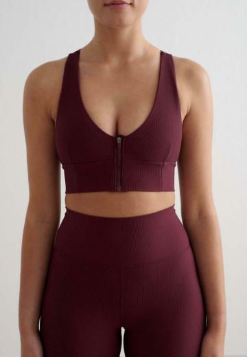 Спортивный бюстгальтер
