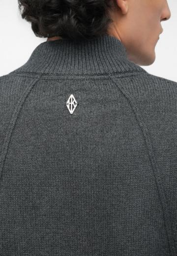 Вязаная кофта