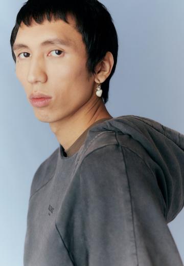 Пуловер с капюшоном