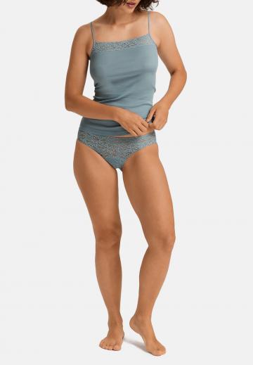 Топ на бретельках