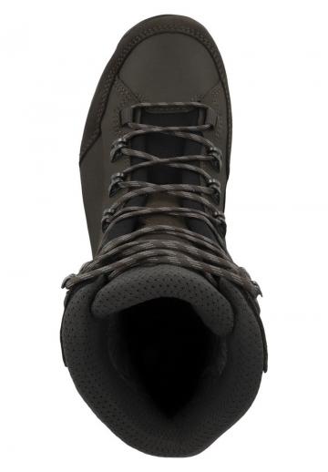 Походные ботинки