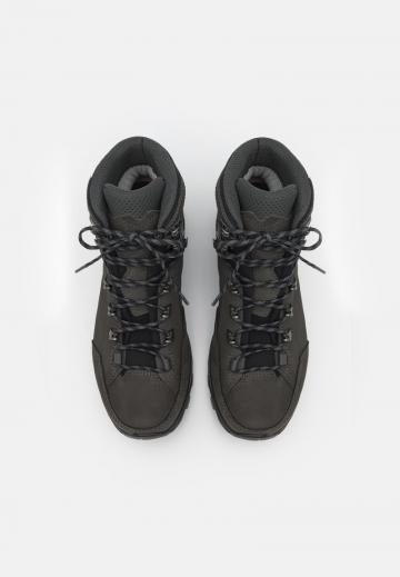 Походные ботинки