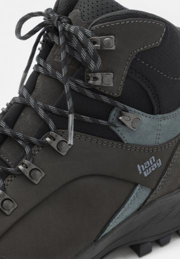 Походные ботинки