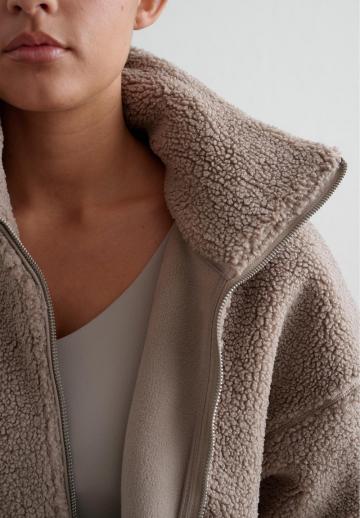 Спортивная куртка