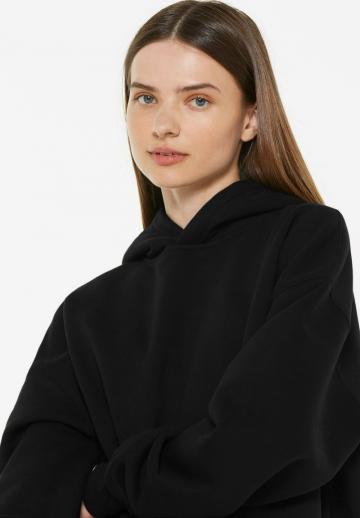 Пуловер с капюшоном